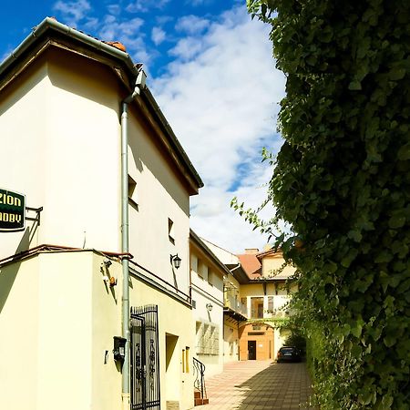 Penzion Hradby Πρέσοβ Εξωτερικό φωτογραφία